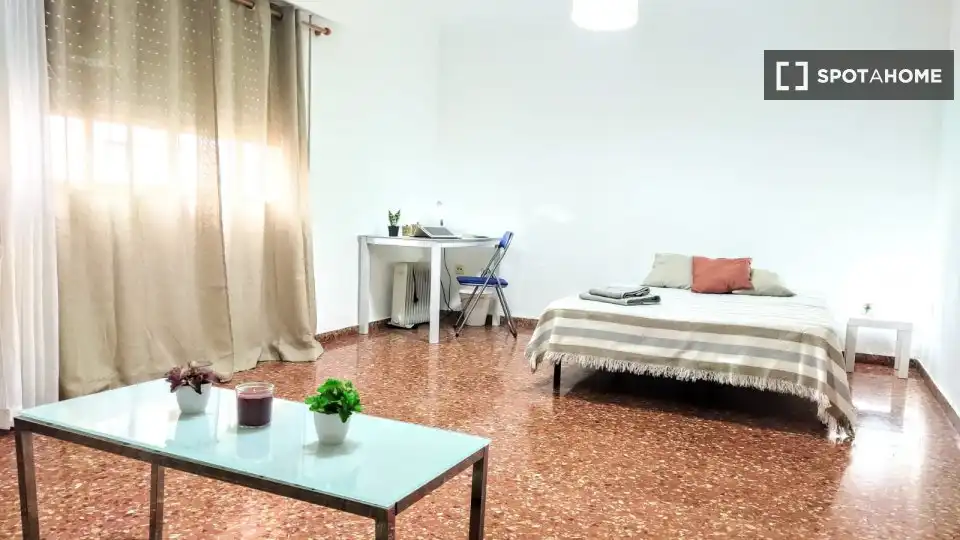 Habitació de lloguer, Burjassot