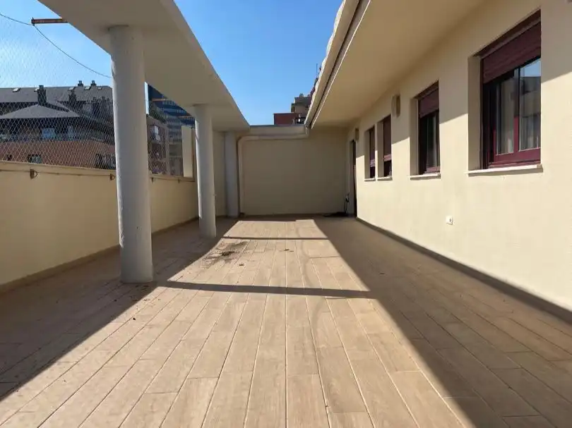 Pis de 280 m² a València