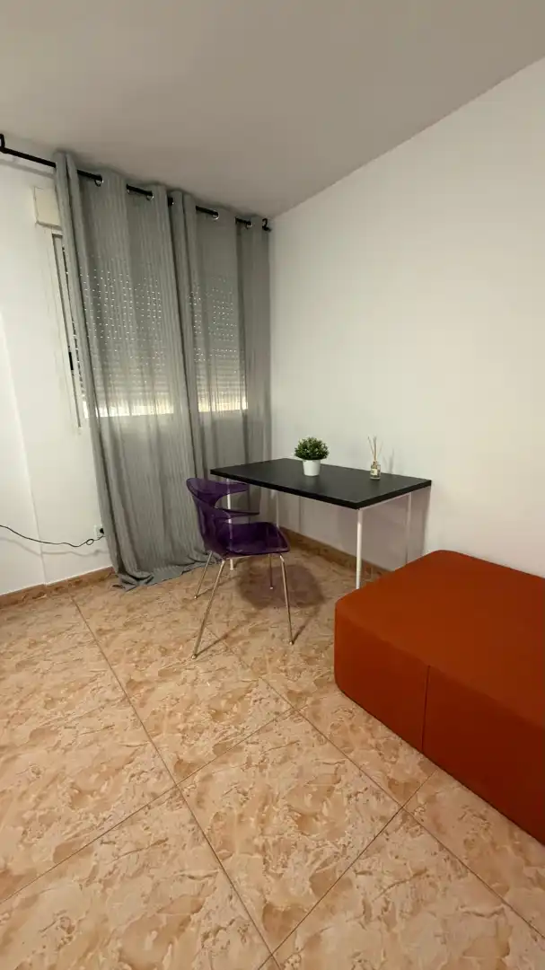 Zimmer 106 m², La Almunia de Doña Godina
