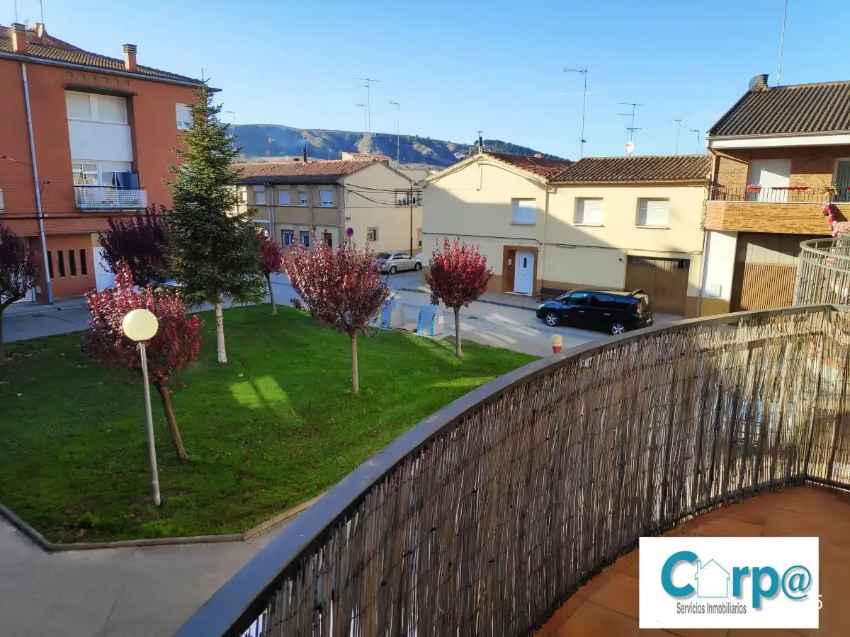 House 221 m² in Andosilla