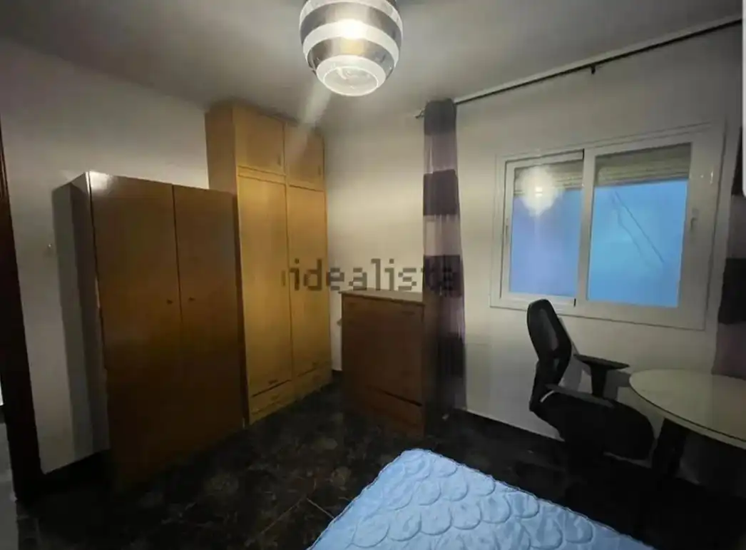 Piso de 90 m² en Granada