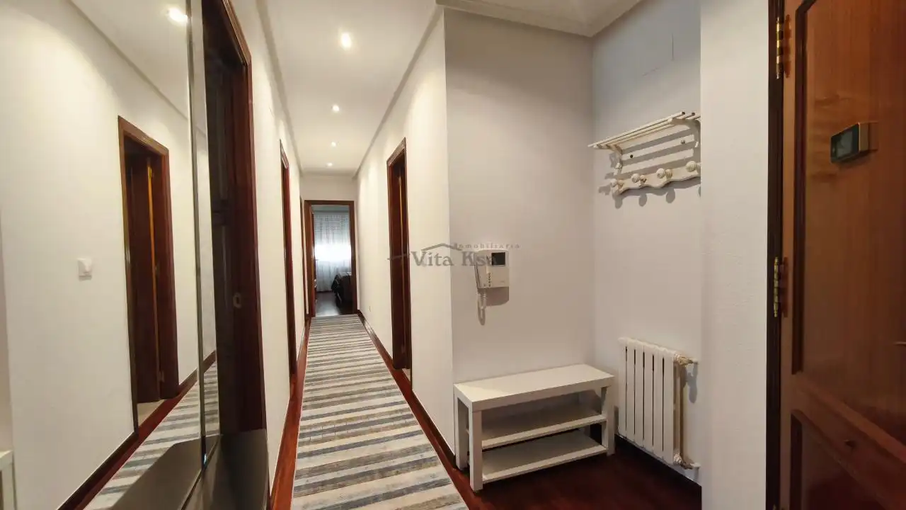 Wohnung 101 m² in Ourense