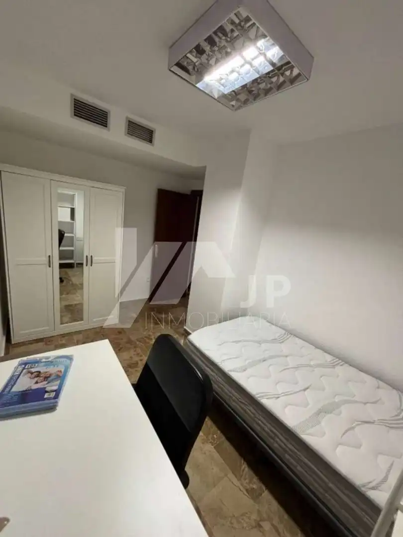 Piso de 103 m² en Granada