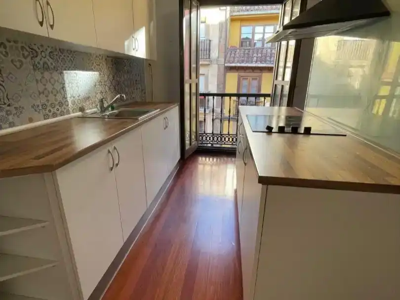 Piso de 80 m² en Oviedo