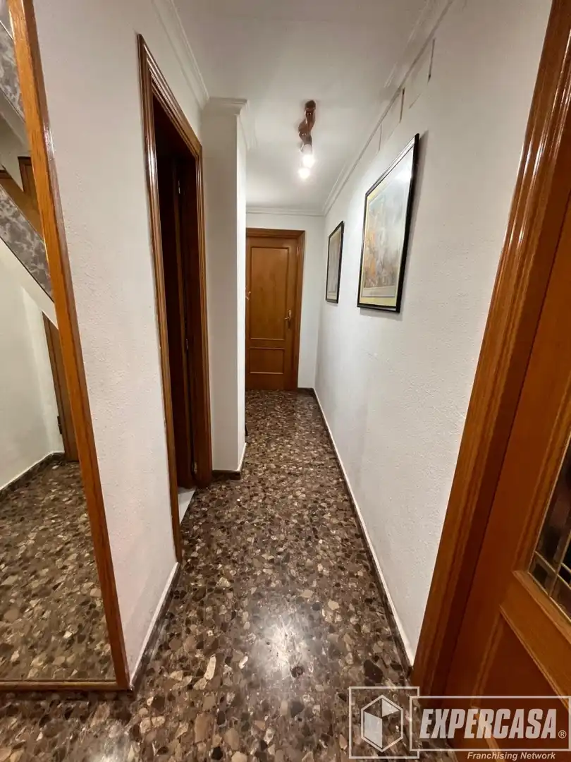 Wohnung 102 m² in Valencia
