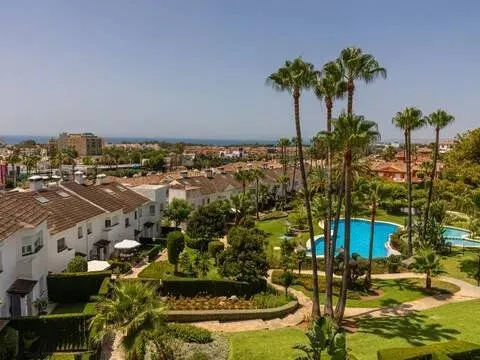 Pis de 380 m² a Estepona