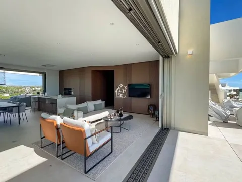 Pis de 360 m² a Oriola
