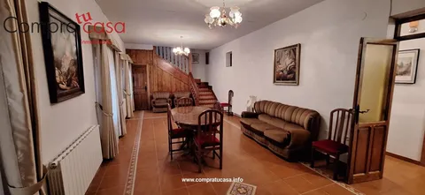 Casa de 561 m² a Espirdo