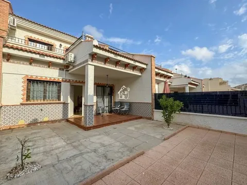 Maison 140 m² à San Miguel de Salinas
