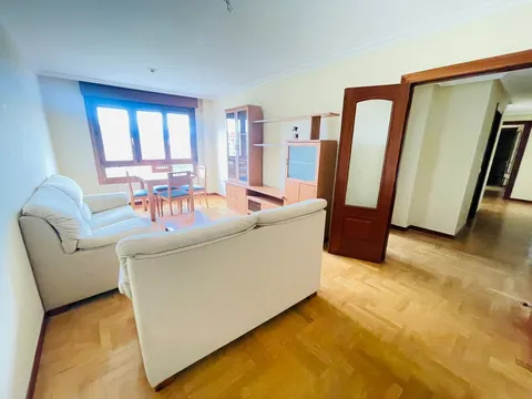 Wohnung 92 m² in Gijón / Xixón