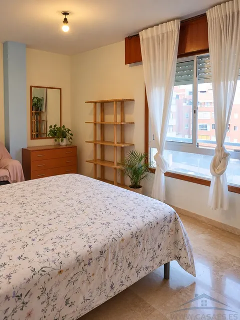 Piso de 85 m² en Almería