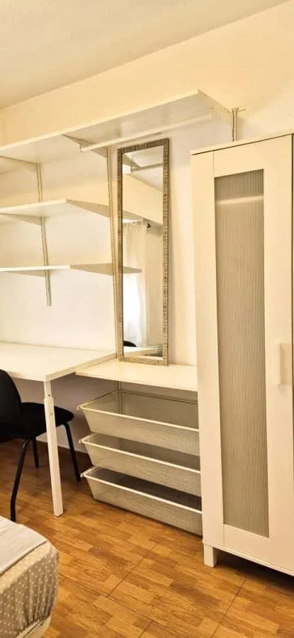 Chambre à louer, Valence