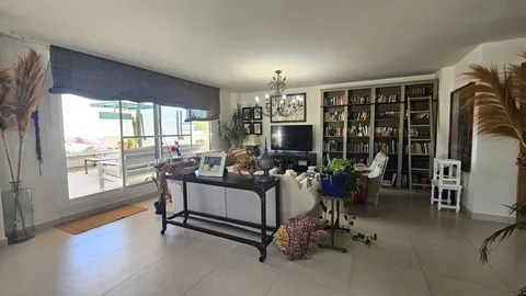 Pis de 200 m² a San Roque