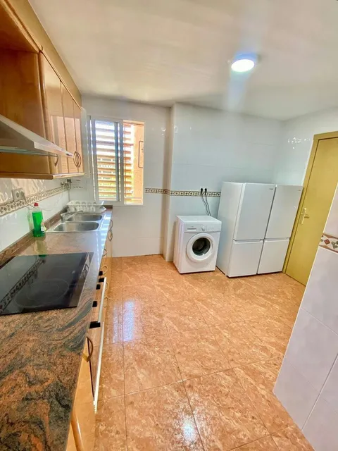 Zimmer zur Miete, Valencia (2/3)