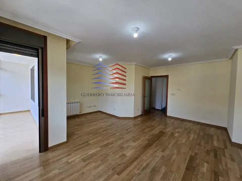 Pis de 147 m² a Ourense