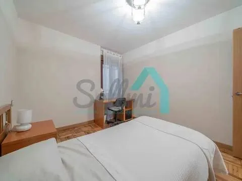 Pis de 84 m² a Oviedo