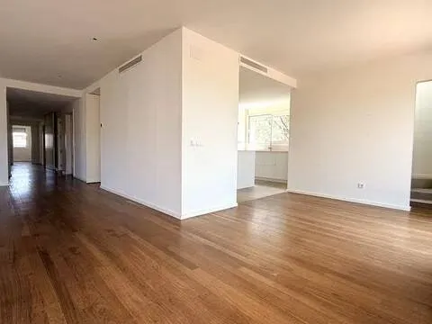Wohnung 323 m² in Barcelona