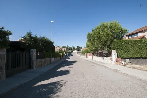 Habitació de lloguer, Colmenarejo