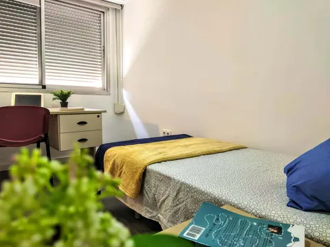 Habitació de lloguer, Burjassot