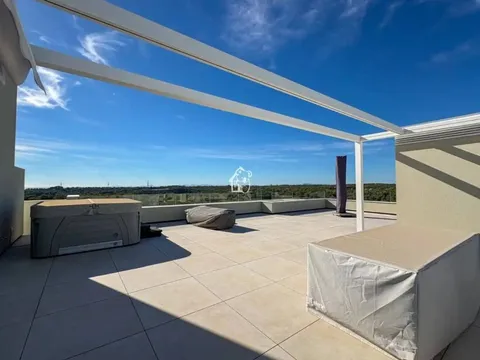 Pis de 360 m² a Oriola