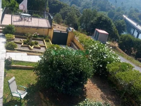 Casa de 114 m² a Fornelos de Montes
