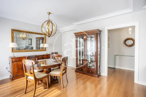 Piso de 150 m² en Valencia (3/42)