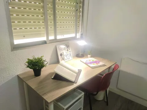 Habitació de lloguer, Burjassot