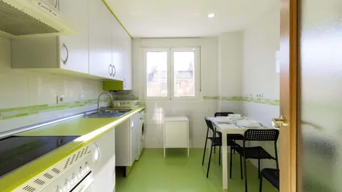 Habitació de lloguer, Madrid (4/23)