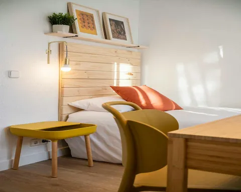 Room for rent, Madrid (2/9)