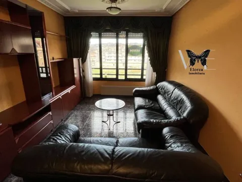 Flat 102 m² in Laviana