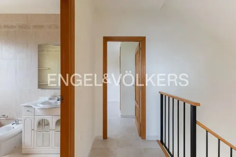 Casa de 250 m² a Riba-roja de Túria