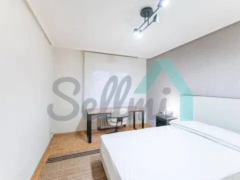 Pis de 83 m² a Oviedo