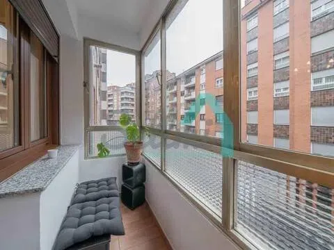 Pis de 84 m² a Oviedo