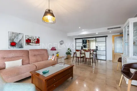House 230 m² in Chiva