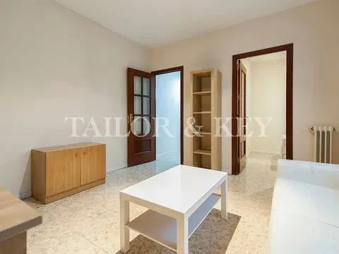 Flat 44 m² in Madrid