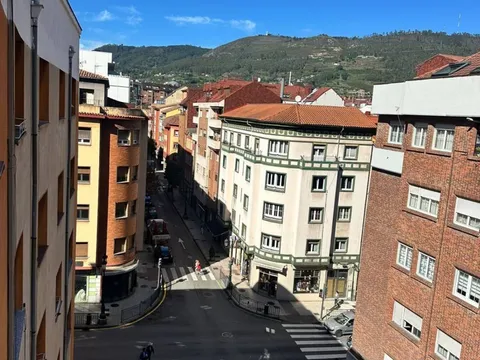 Pis de 133 m² a Oviedo