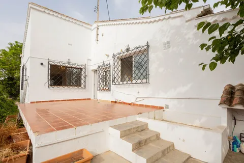 House 295 m² in Bétera