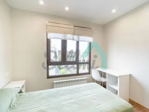 Pis de 80 m² a Oviedo