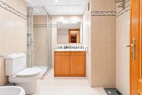 Wohnung 128 m² in Valencia