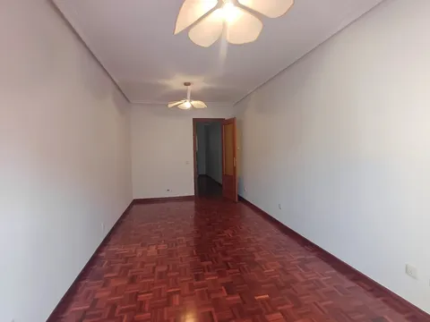 Pis de 114 m² a Oviedo