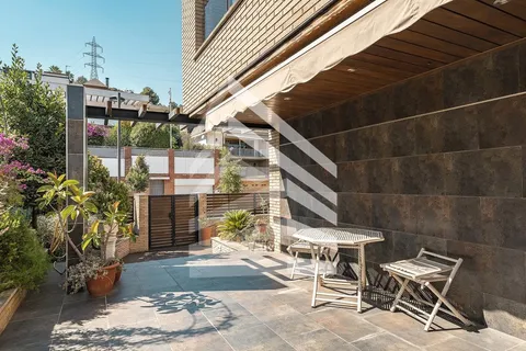 Casa de 228 m² a Sant Just Desvern (4/77)