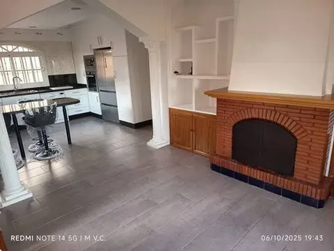 Casa de 250 m² a Casares