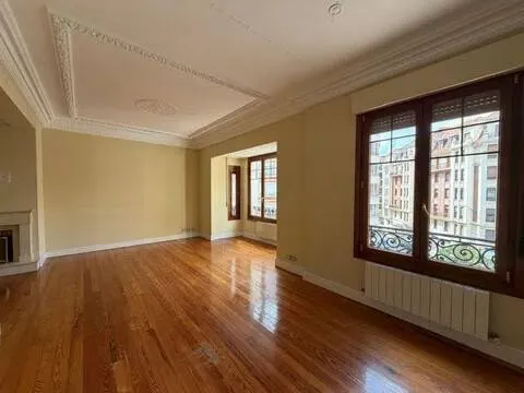 Appartamento 168 m² a Bilbao