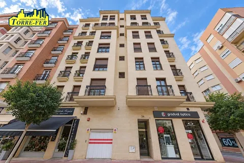 Pis de 101 m² a Almeria