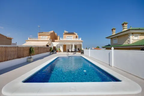 Casa de 355 m² a Torrevella