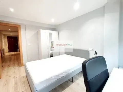 Pis de 80 m² a Oviedo