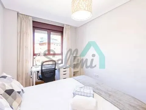 Pis de 91 m² a Oviedo