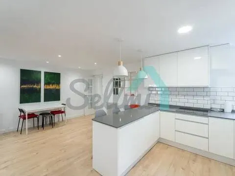 Pis de 104 m² a Oviedo
