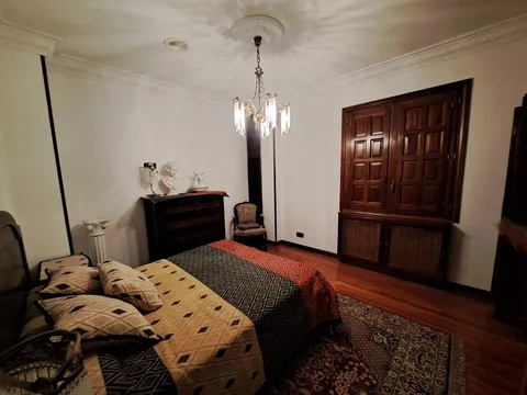 Casa de 494 m² a Teo