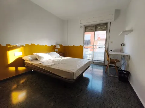 Habitació de lloguer, Burjassot